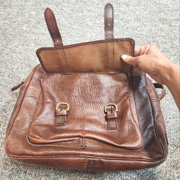 LAND Tumbled Brown Leather Messenger Shoulder/Crossbody Bag - Picture 5 of 11